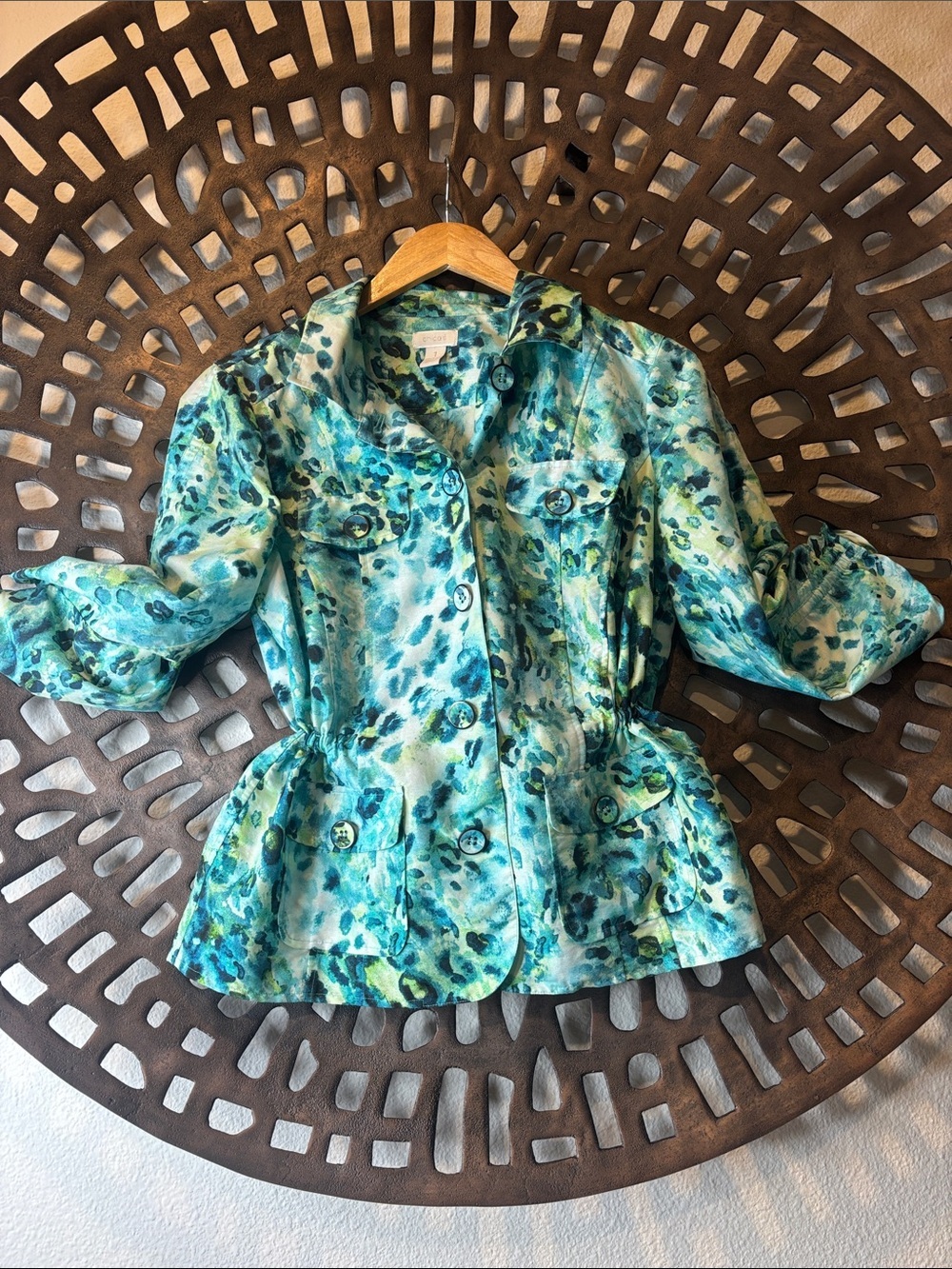 💙 Chico's Blue Floral Lightweight Jacket Size 1 Adjustable Waist Pockets Boho